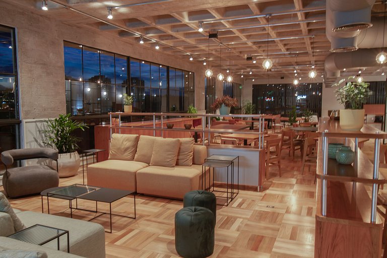 Studio 121 - Cama Queen, Garagem, Piscina, WiFi