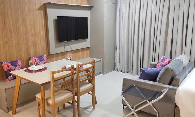 Studio 311- Piscina, Garagem, Ar, WiFi, Sinuca