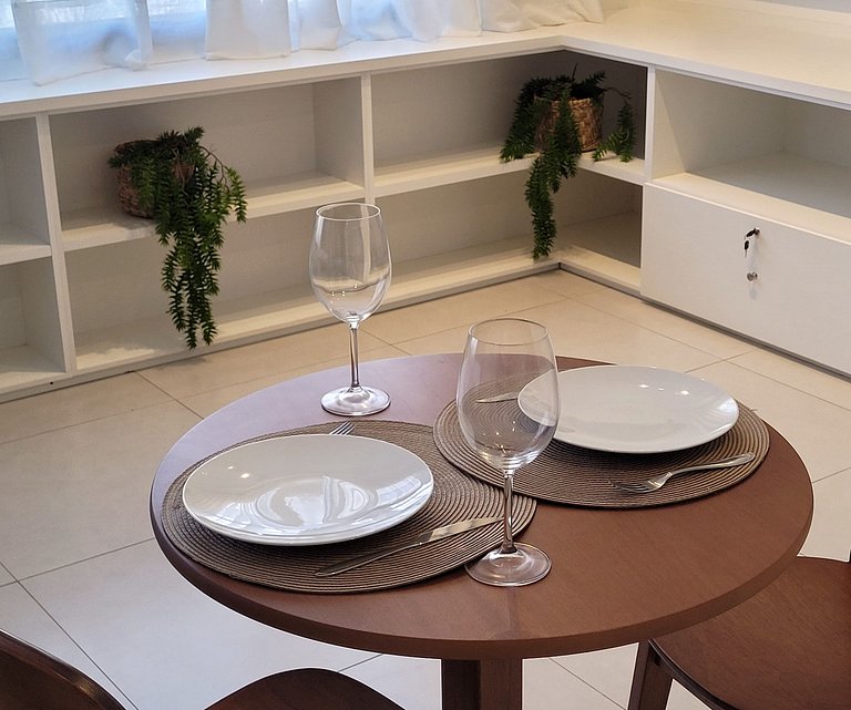 Flat c/ WiFi, Garagem, perto do Shopping Iguatemi e Fatesa