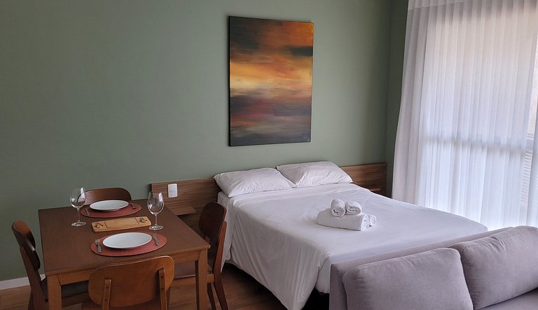 Studio 119 - Flat com Sacada, Vista, Ar Condicionado, WiFi